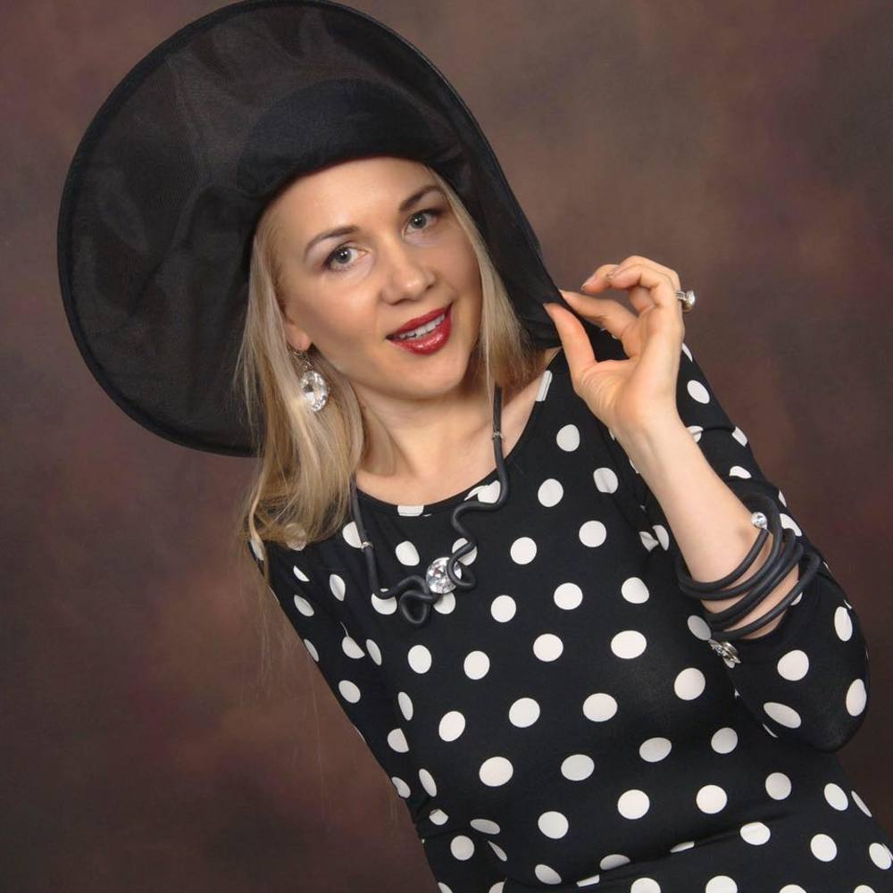 Meet your Posher, Maria